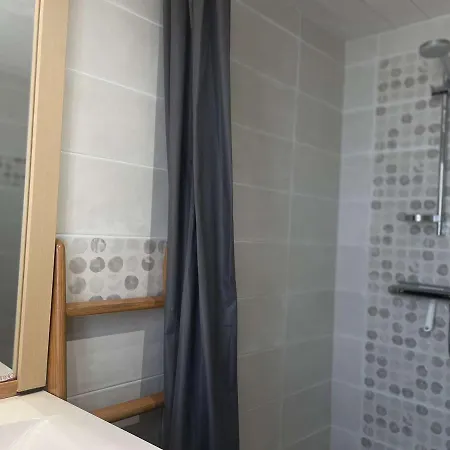 Дом отдыха Charmante Maison Renovee, Proche Plage, Jardin, Terrasse, 3 - Fr-1-224b-193 *