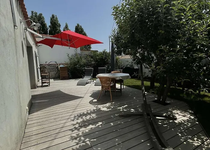 Charmante Maison Rénovée, Proche Plage, Jardin, Terrasse, 3 - Fr-1-224b-193 Hébergement de vacances