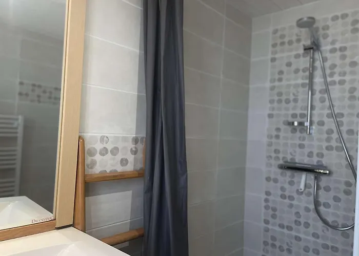 Hébergement de vacances Charmante Maison Rénovée, Proche Plage, Jardin, Terrasse, 3 - Fr-1-224b-193 *