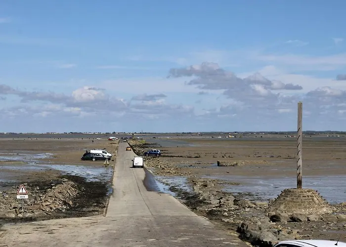 Hébergement de vacances Charmante Maison Rénovée, Proche Plage, Jardin, Terrasse, 3 - Fr-1-224b-193 Barbâtre
